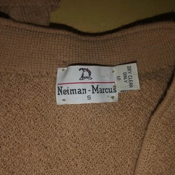 Vintage Neiman Marcus 100% Alpaca Sweater S - Picture 5 of 5